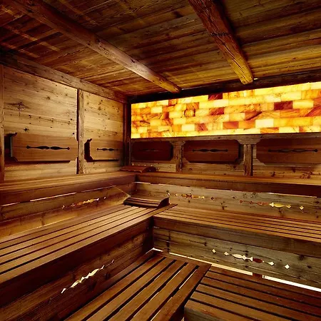 Отель Tauernhof 4*