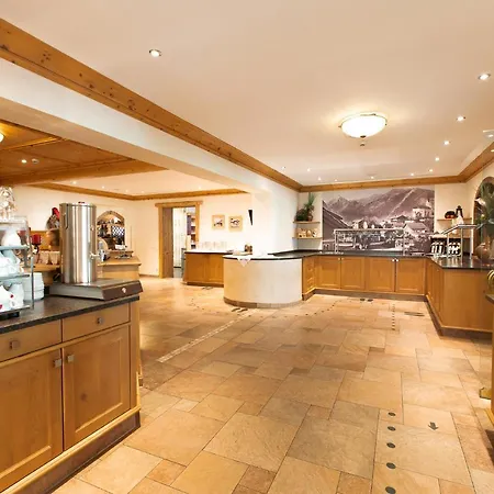 Отель Tauernhof Капрун